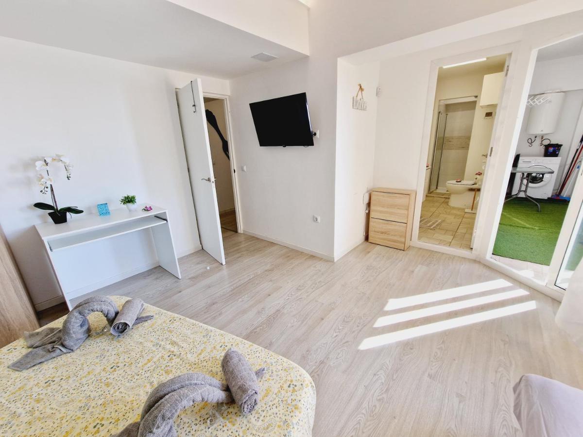 Daniel Beachfront, 2 Rooms Wifi Free ปลายาเดลาสอเมริกาส ภายนอก รูปภาพ